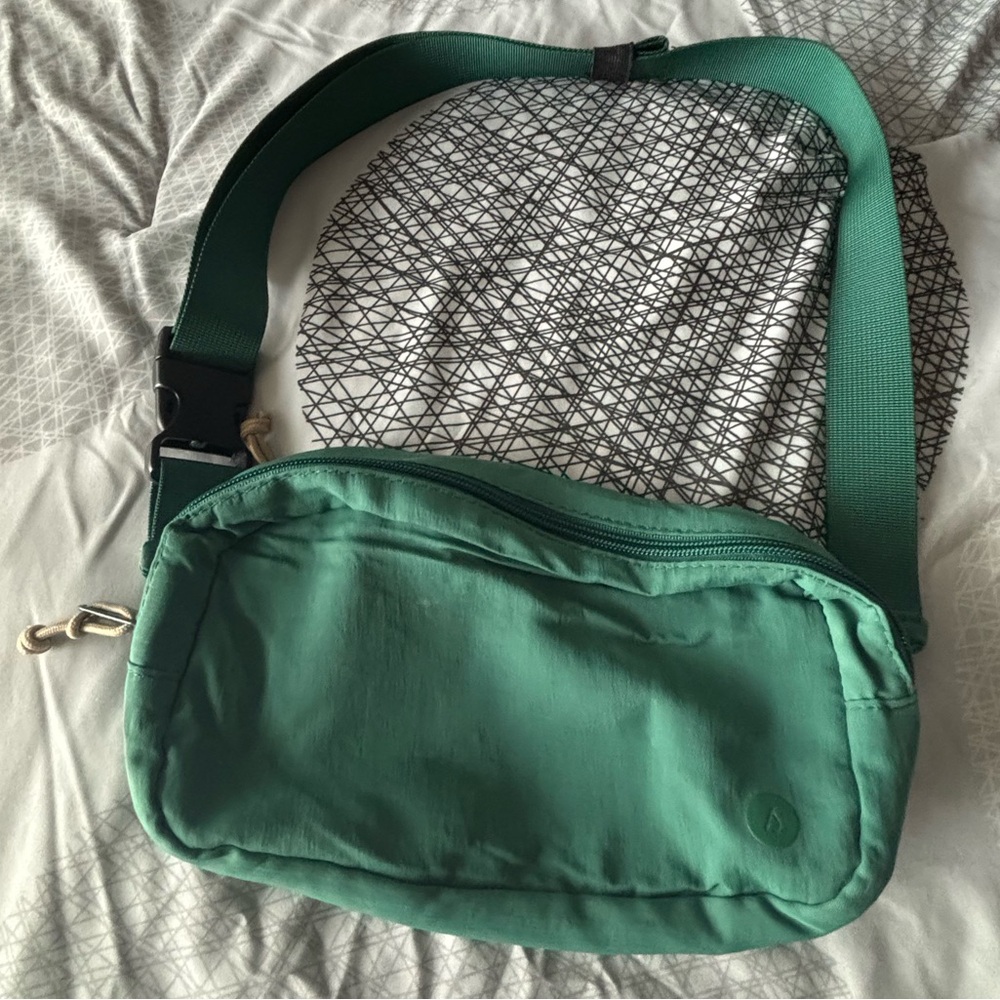Allbirds Vibrant Green Recycled Crossbody Belt Bag